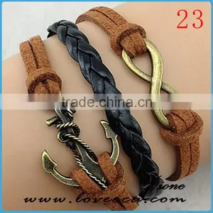 Hotsale Item Can DIY Customized Mens Soft Leather Bracelet Wholesale thumbnail-5