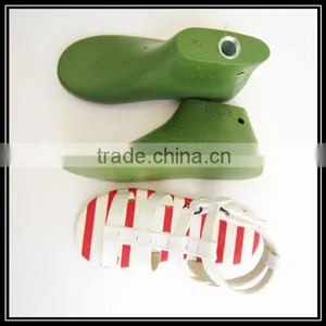 The Shoe Lasts for Children's Sandals thumbnail-1