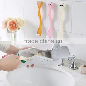 Cute Cartoon Cat Shoe Brush thumbnail-1