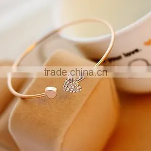 Heart Bracelet Stainless Steel Bracelet Bangle Bracelet thumbnail-3