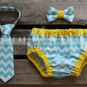 Whloesale Organic Cotton Red Chevron Baby Kids Diaper Covers Bloomers With Tie thumbnail-5