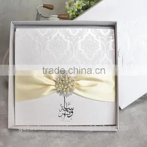 Luxury Jeweled Customized Flocking Fabric Wedding Invitation Card thumbnail-2