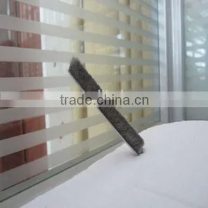 Excellent Aluminum Alloy Door Pile Weather Strip With Fin thumbnail-5