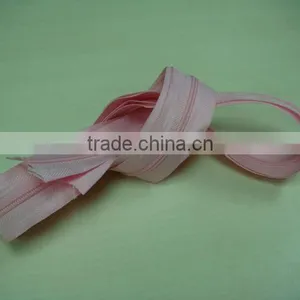 Best Quality Wholesale Colorful Nylon Zipper Cheap Price YKK thumbnail-6