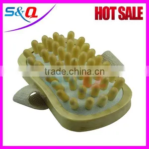 Home and Travel Wooden Massager Brush thumbnail-6