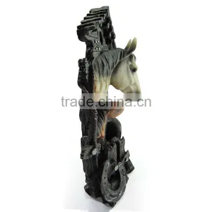 2015 Hot Selling Resin Horse Head for Business Gift thumbnail-4