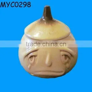 Kitchen Decoration White Ceramic Onion Storage Pot thumbnail-1