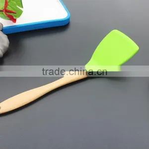 CK-3123 High Quality FDA & LFGB 7pcs Gadget Silicone Kitchen Cooking Tools Set Eco Silicone Kitchen Utensil Set With Wood Handle thumbnail-6