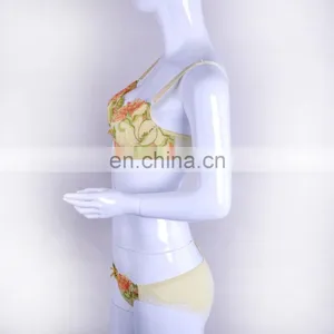 China Wholesale Embroidered High Cut Girl Undewear thumbnail-4