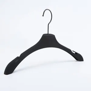 Plastic Clothes Hangers With Non-slip Shoulder Design, for Household Use and Store Display, Direct From the Manufacturer thumbnail-1
