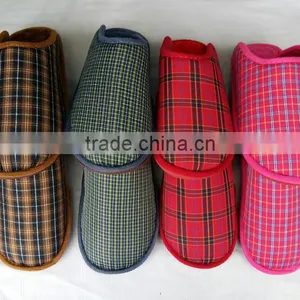 Cheap Wholesale Winter Bedroom Man Slippers and Woman Soft Sole Indoor Slipper thumbnail-4