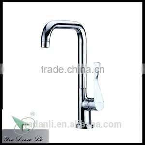 Chrome Plated Single Handle Deck Mounted Kitchen Faucet thumbnail-1