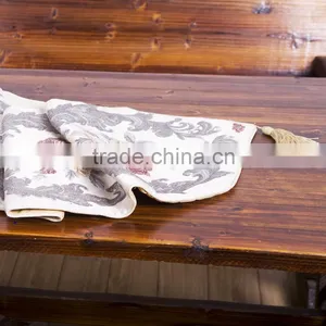 Plus New Designed Pointed Satin Table Runners Many Colors thumbnail-2