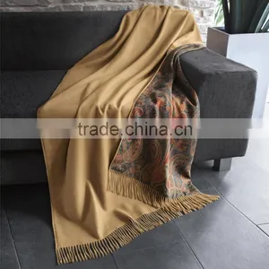 Eco-friendly Bamboo Travel Throw Blanket thumbnail-3