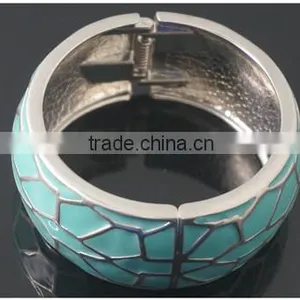 Trendy Strong Quality Green Leaf Texture Ceramics Feel Zinc Alloy Bangles thumbnail-1