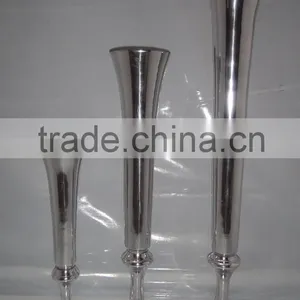 Metal Vase thumbnail-1