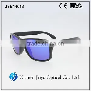 Polarized Lenses Black Sunglasses for Man thumbnail-1