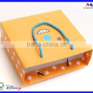 High Quality Gift Paper Packaging Bag thumbnail-2