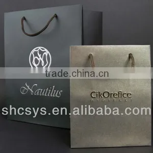 AEP 2013 New Style Boutique Paper Bag for Customized Brand With Embossing and Engraving Technology thumbnail-1