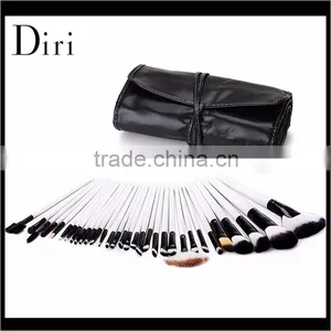 White Handle Smudge Brush Makeup Brush Set 32 Piece thumbnail-2
