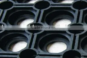 HOLE RUBBER MAT thumbnail-1