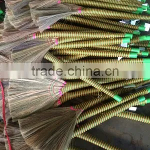Long Grass Sweeping Broom thumbnail-1