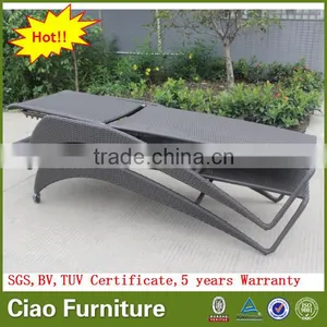 Outdoor Rattan Chaise Lounge Furntiure Beach Sun Lounger With Wheels thumbnail-4