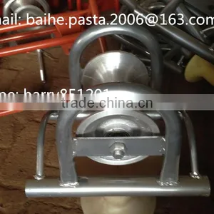 Supplier YT014 Galvanize Cable Roller,made in China.Guide Roller thumbnail-1
