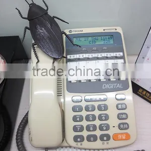 Kid Jumbo Plastic Cockroach Trick Toy thumbnail-2