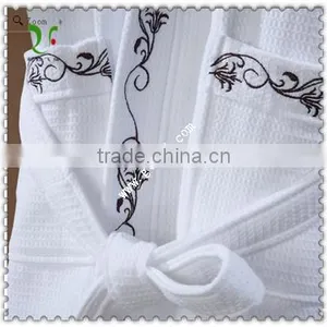 Edge Embroidery Waffle Terry thumbnail-2