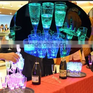 2013 the Most Pupular Flashing Champagne Flutes thumbnail-1