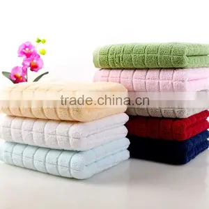China Multifunctional Custom 100% Cotton Velour ab Yarn Stripe Bath Towel Set thumbnail-2