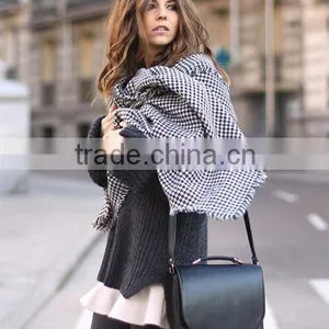 Plaid Scarf, Checked Crochet Women Scarf , Women Winter Accessories,Oversize Scarf, Women Tartan Scarf thumbnail-3