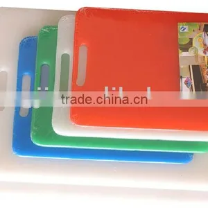 Eco-friendly Mini Safty Plastic Cutting Board With Handle thumbnail-1