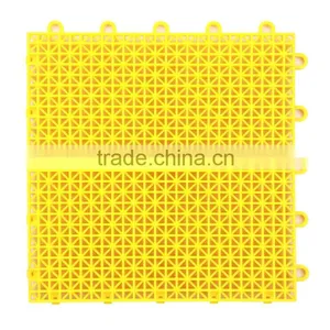 Suspended Interlocking Plastic Outdoor Mat thumbnail-1