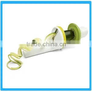 High Quality Vegetable Slicer Cucumber Slicer Plastic Spiral Slicer thumbnail-1
