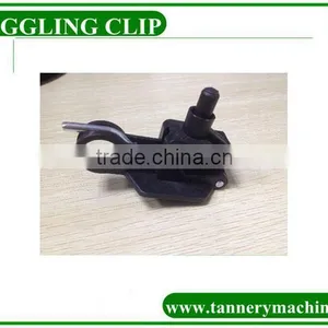 Common Plastic Toggling Machine Clips thumbnail-3