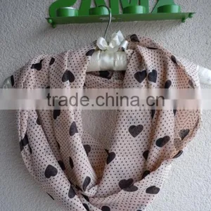 Valentine's Day Gift/ Infinity Circle Scarf, Women Heart Scarf, Infinity Cowl Scarf, Infinity Pink Heart Scarf, Women Fashion, g thumbnail-4