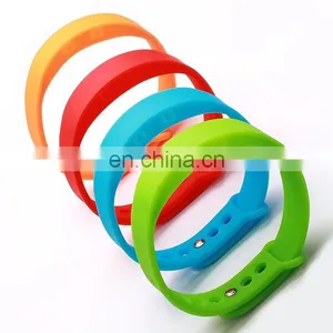 2016 Hottest Custom Rubber Bracelet Eco-Friendly Nice Design Smart Band Health Wrist Band thumbnail-4