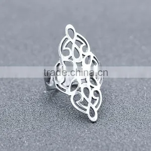 Gold/Silver Plated Stainless Steel Ring With Luxury Elegant Symmetry Geometric Patterns thumbnail-2