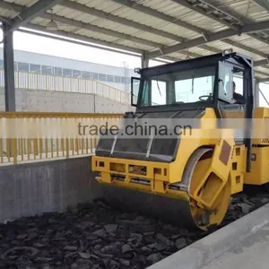 LDR210H Combination Tyre Vibratory Roller thumbnail-1