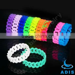 New Arrival Silicon Bracelet With Attractive Color thumbnail-1