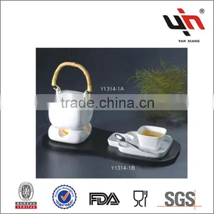 White Porcelain Tea Set thumbnail-1