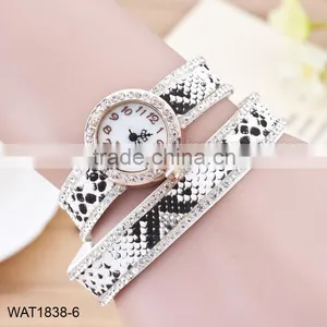 Fashion Women Fish Scale Wristwatch Leather Cord Bracelet Wrist Watch thumbnail-6