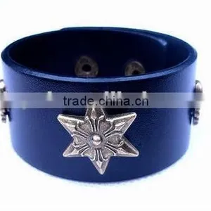 Fashion European Leather Bracelet for Men Studded With Stars thumbnail-1