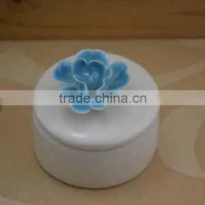 Wholesale Porcelain Jewel Box With Flower Shape Design thumbnail-1