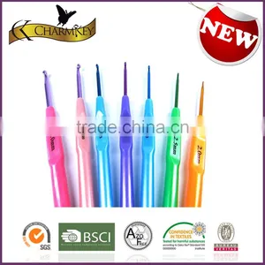 Hot Sale Crochet Hook Knitting Needle Crochet Hook Set Plastic Handle With Good Price thumbnail-1