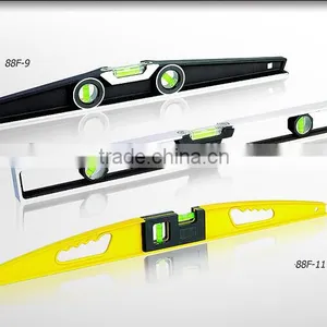 Magnetic Spirit Level With Retractable Hanging Hook thumbnail-1