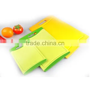 3-Piece Dishwasher Safe Plastic Cheese Board Set With Juice Groove thumbnail-1