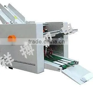 ZE-8 Manual Paper Folding Machine thumbnail-1